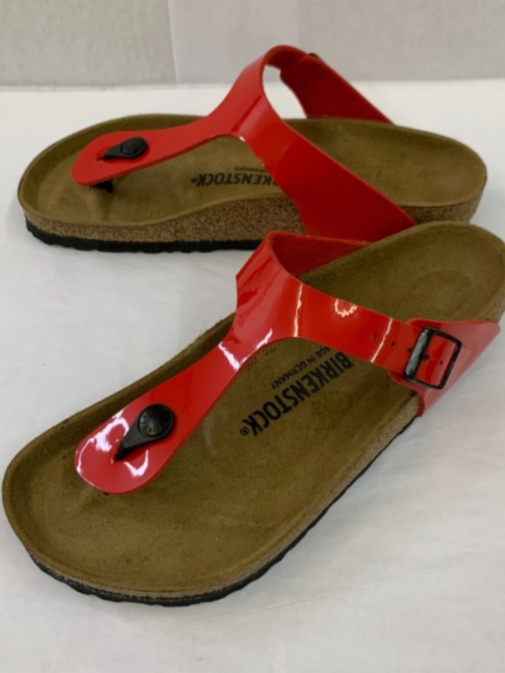 Birkenstock Gizeh Patent Cherry Birko-Flor Regular Width Sandals - Picture 3 of 5